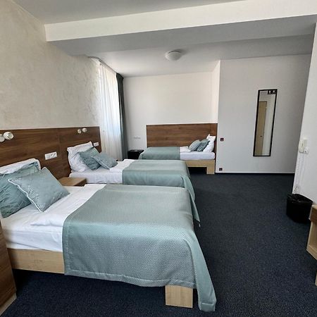 Sport Hotel Sletiste Kladno Eksteriør bilde