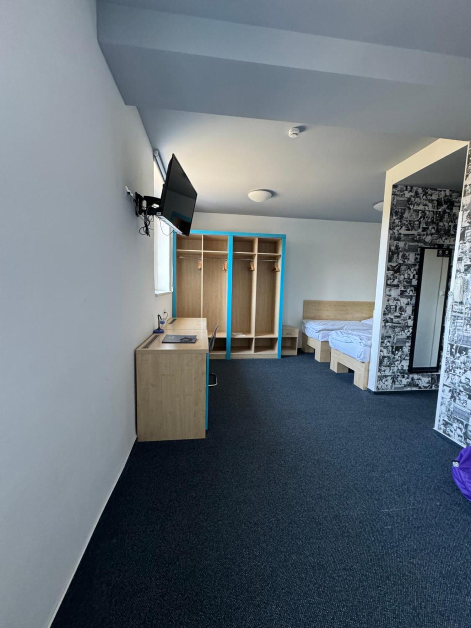 Sport Hotel Sletiste Kladno Eksteriør bilde