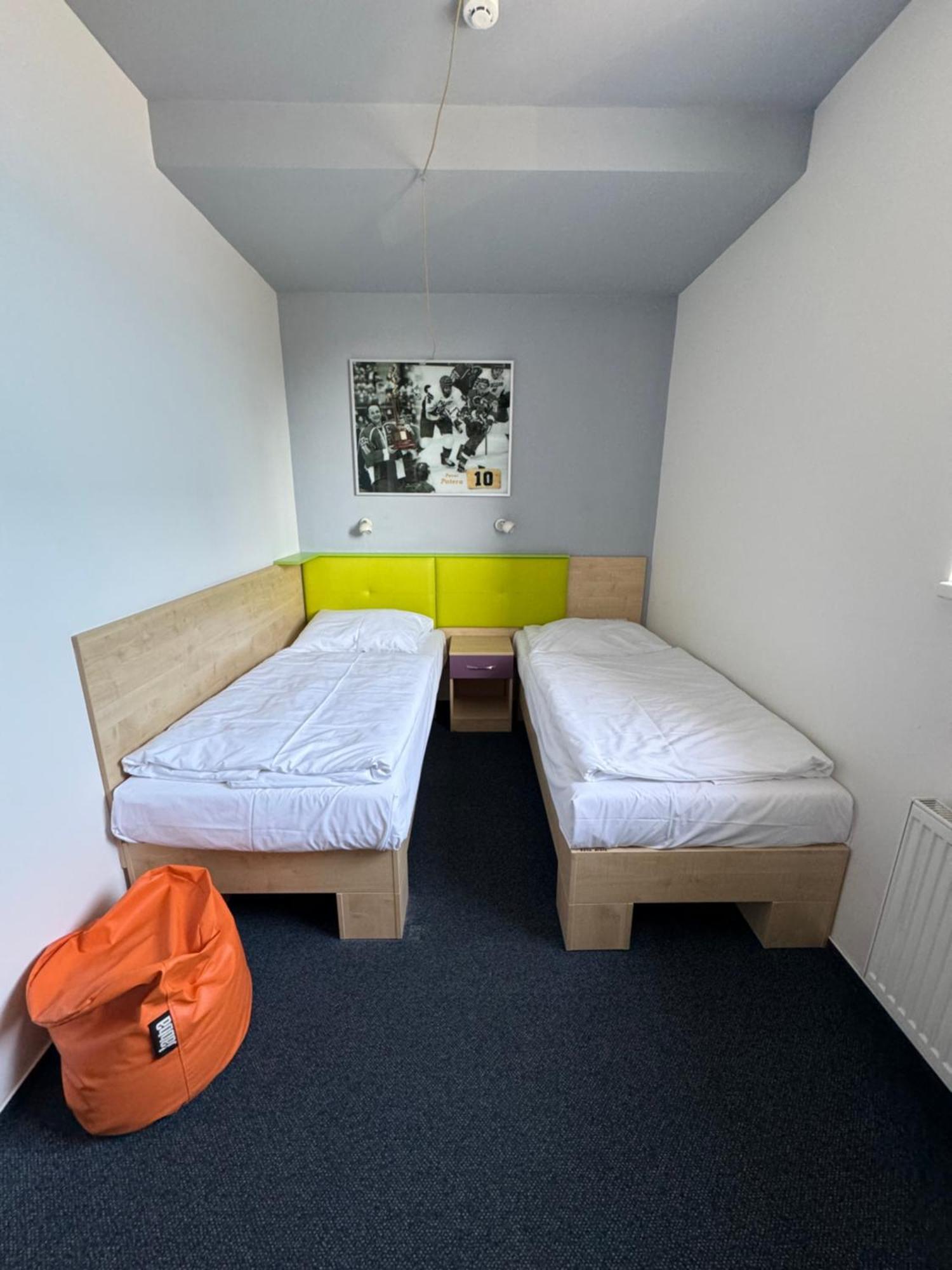 Sport Hotel Sletiste Kladno Eksteriør bilde