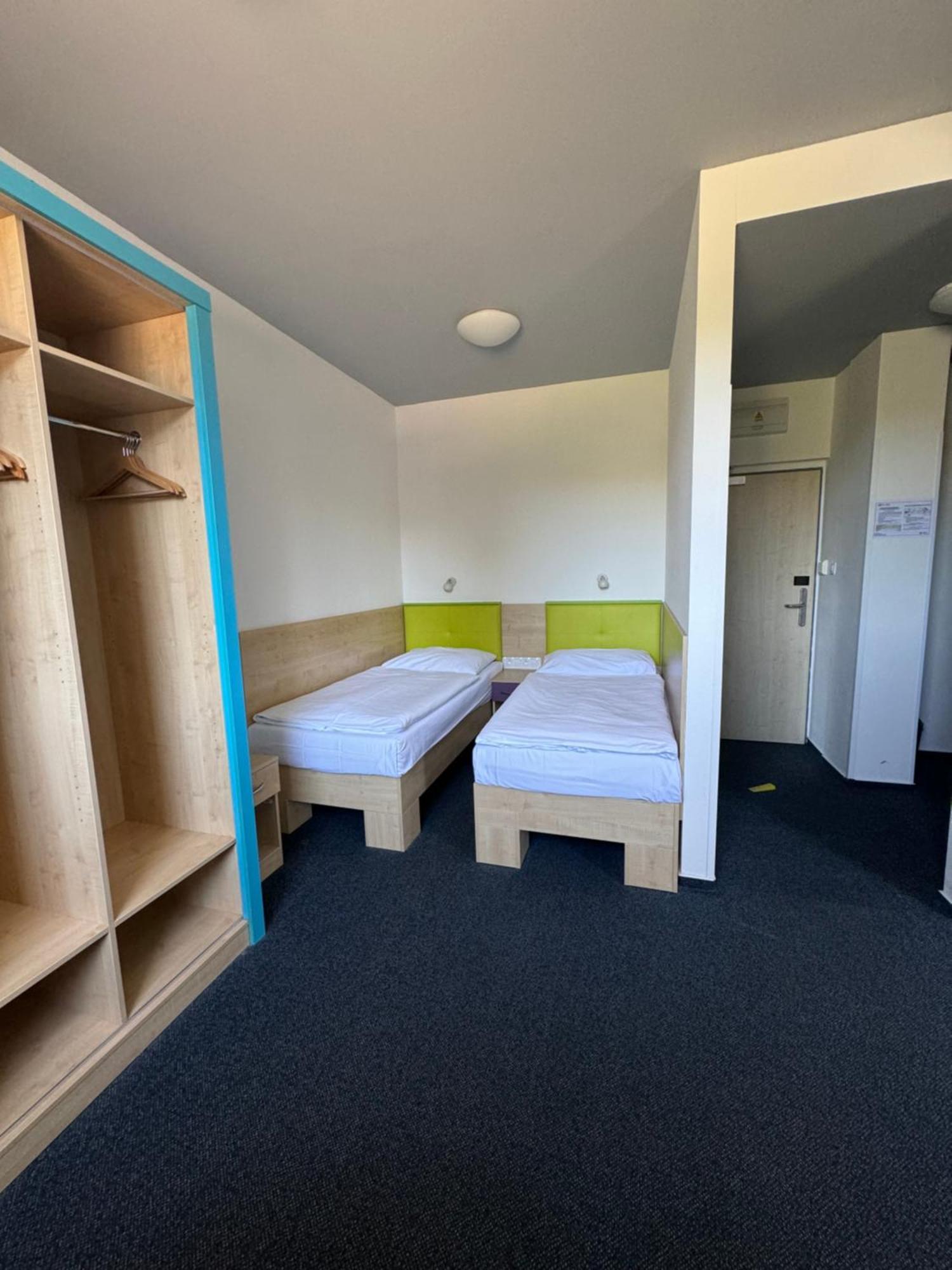 Sport Hotel Sletiste Kladno Eksteriør bilde