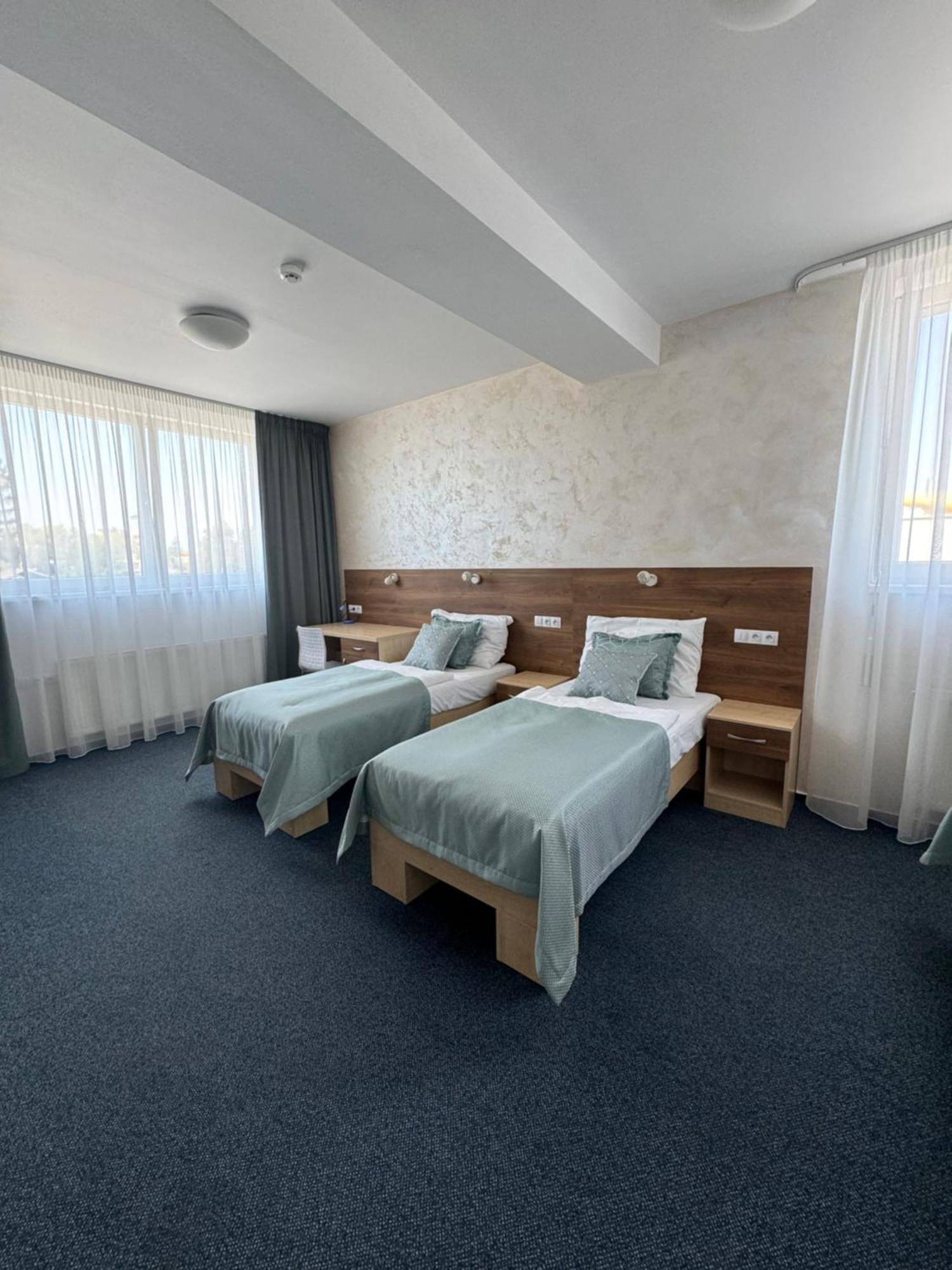 Sport Hotel Sletiste Kladno Eksteriør bilde