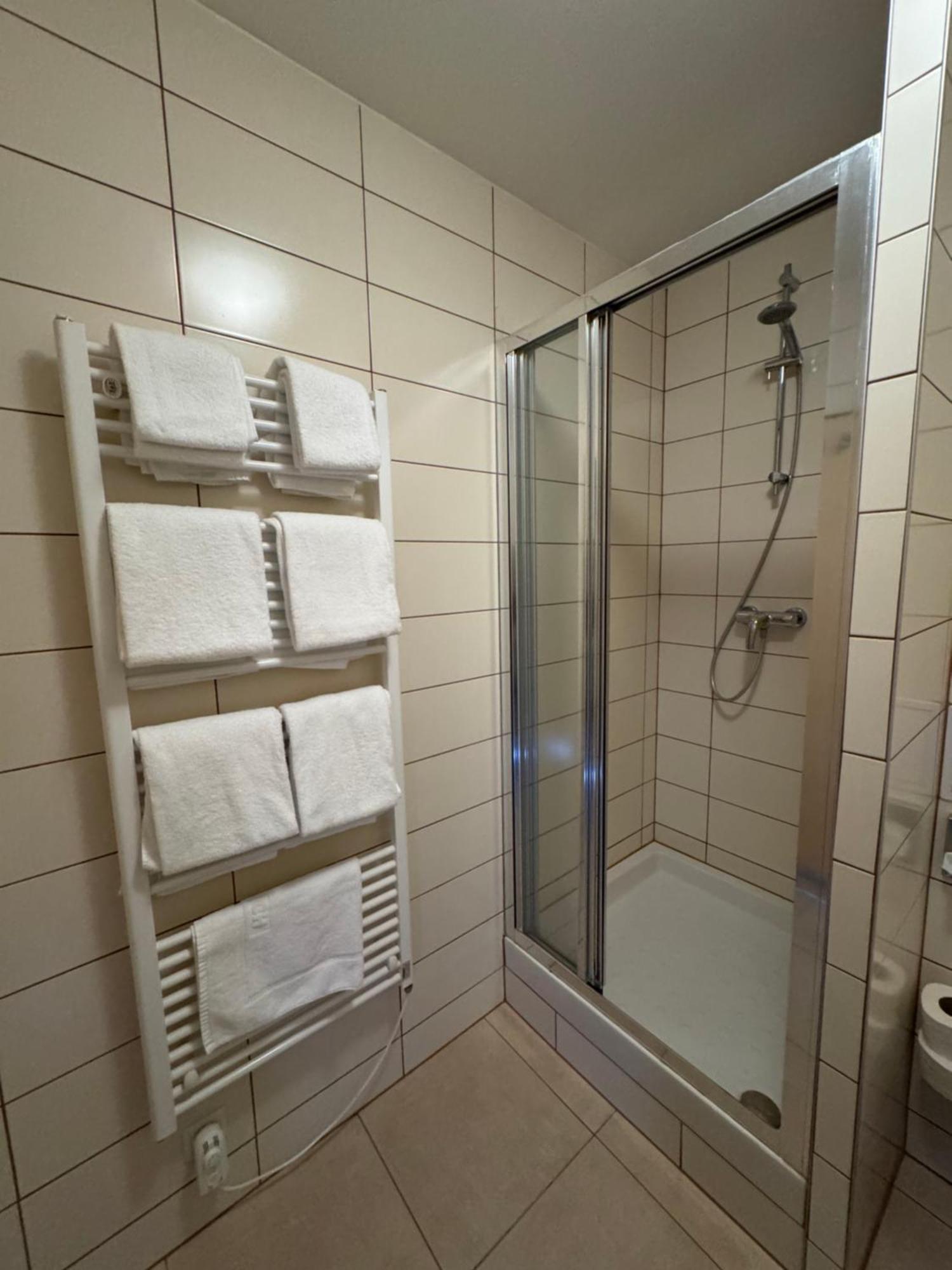 Sport Hotel Sletiste Kladno Eksteriør bilde